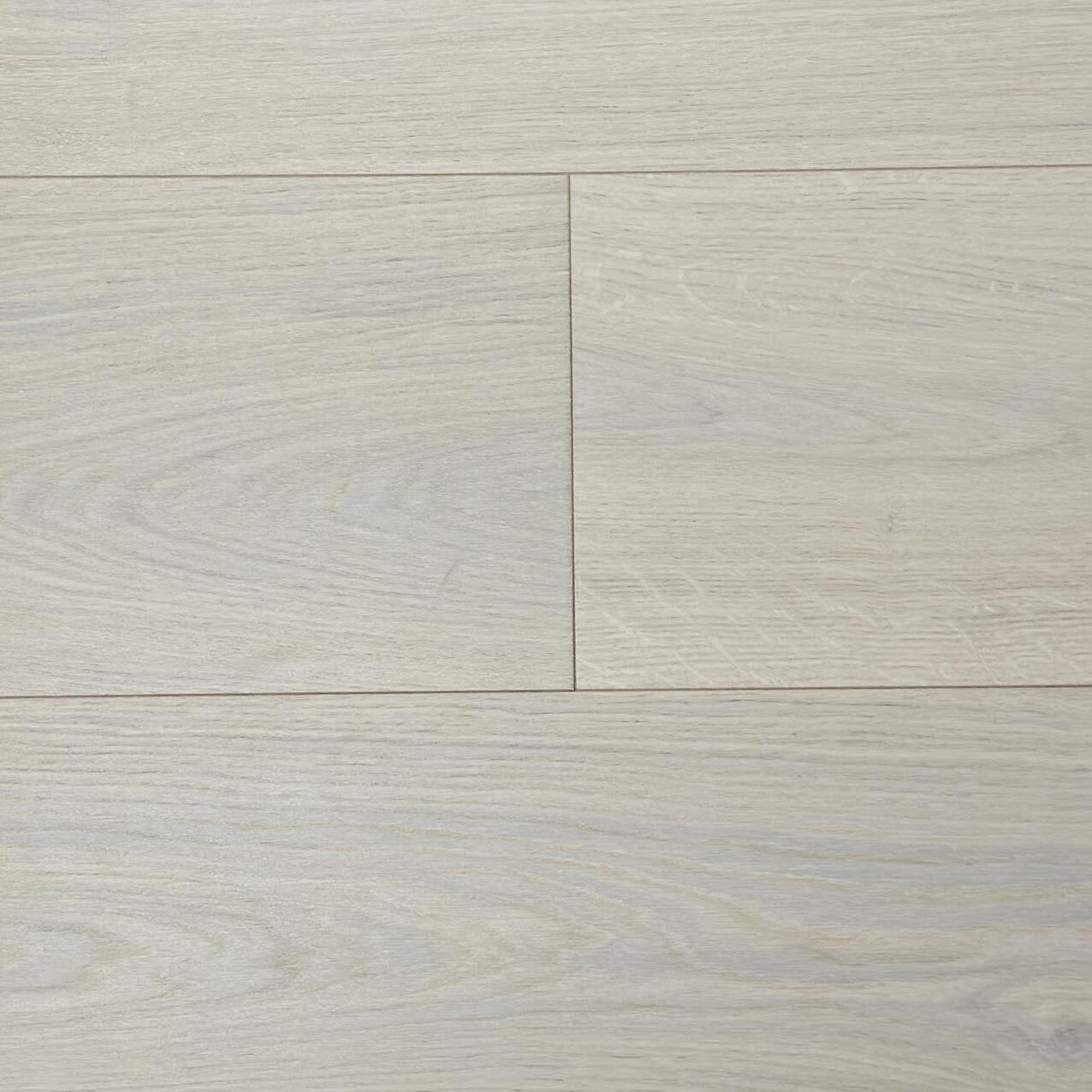 Signature 8.25" Wire Brushed Oak Camomile — Pontek