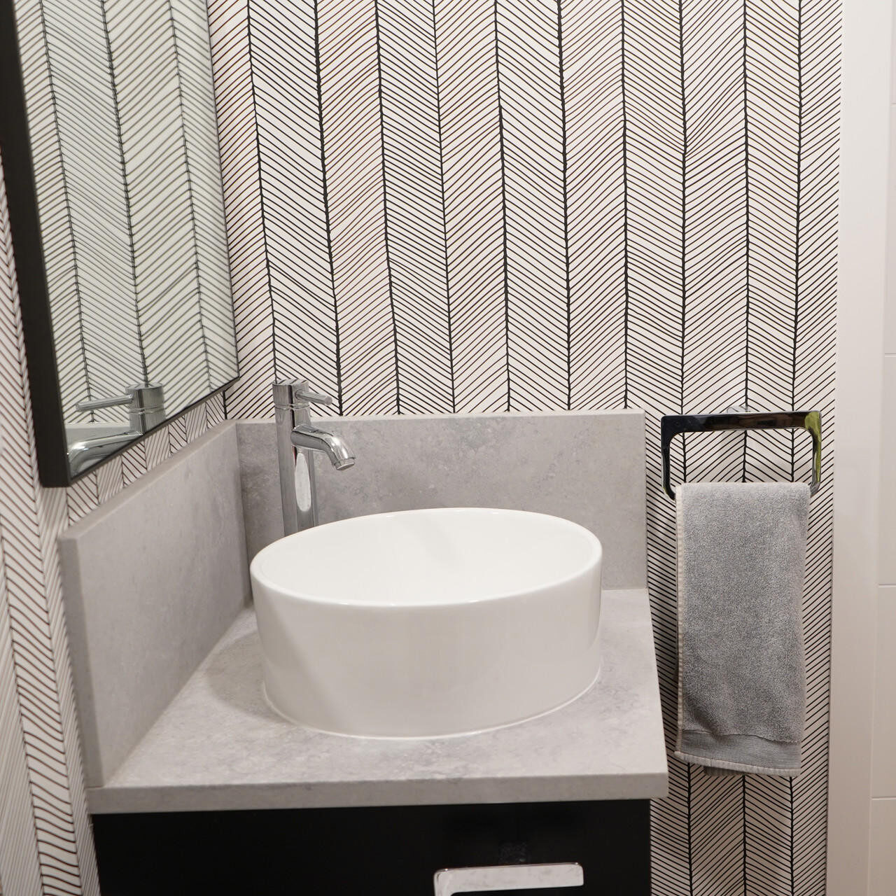 KASU DT Ceramic Bathroom Sink — Pearl