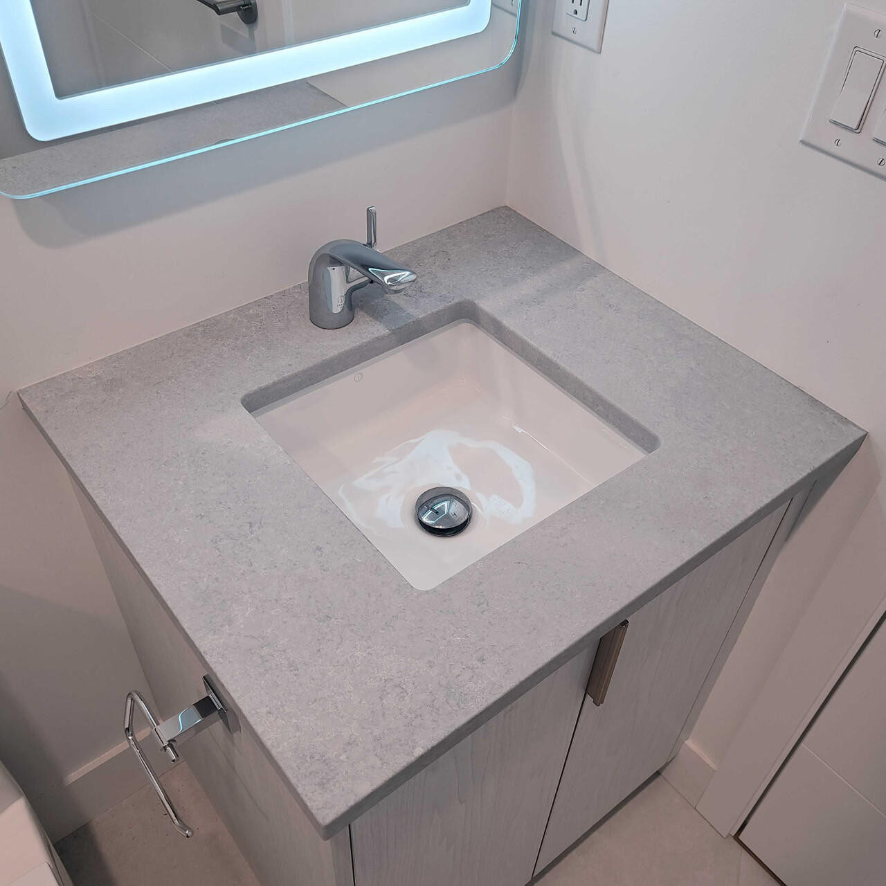 KASU SD2 Ceramic Bathroom Sink — Pearl