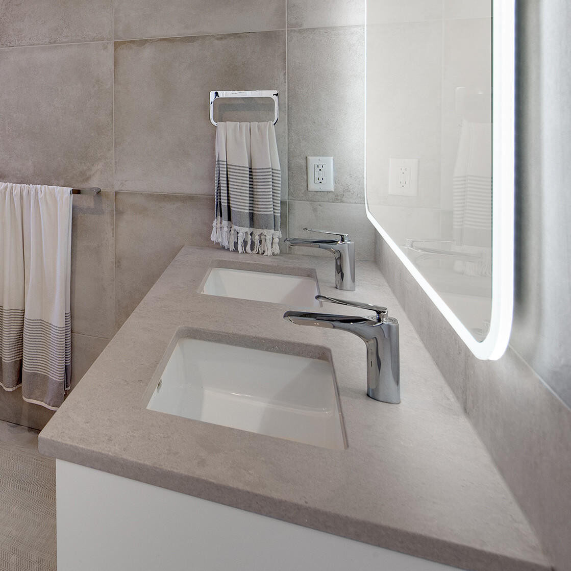 KASU SF Ceramic Bathroom Sink — Pearl