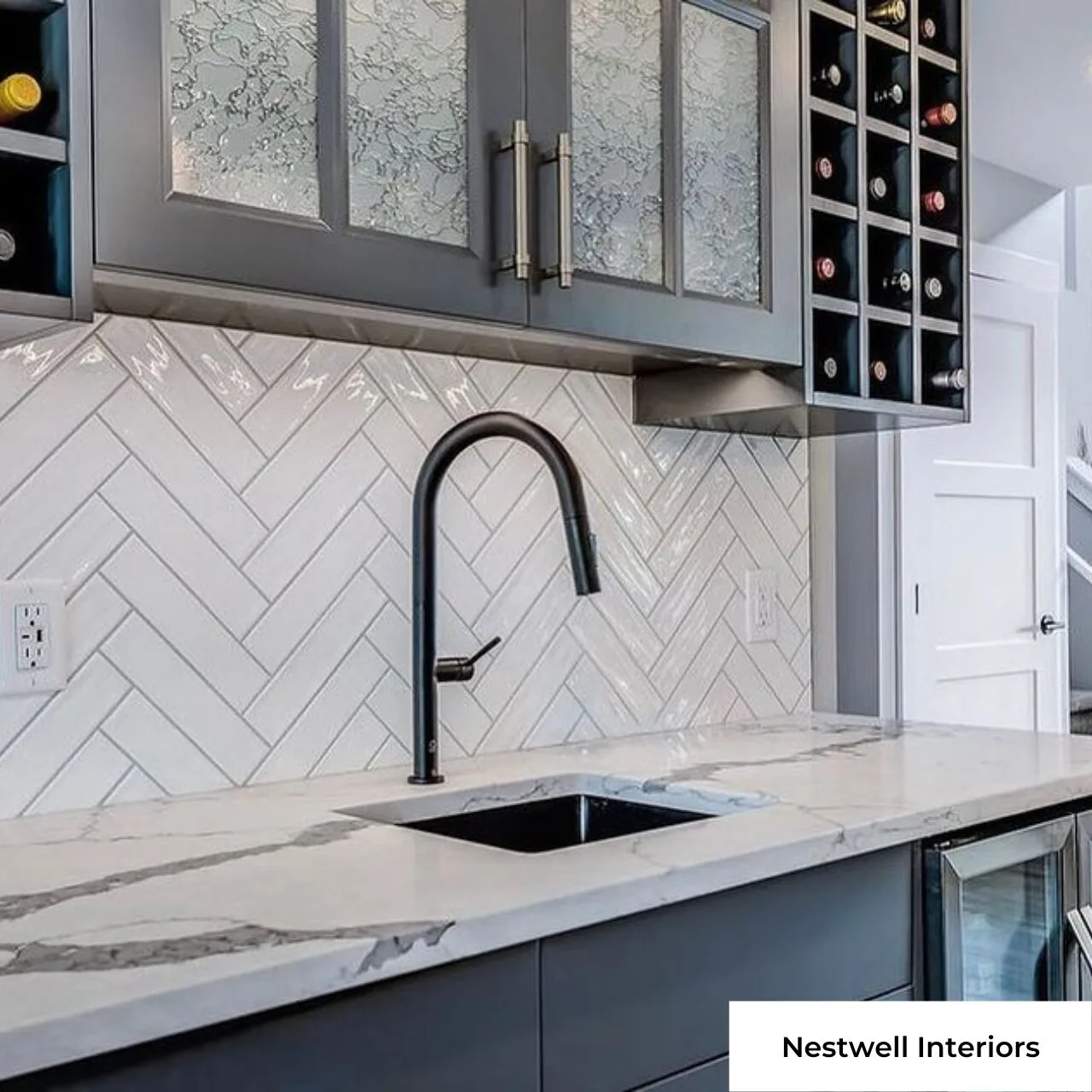 LENNOX II Matte Black Kitchen Faucet — Pearl