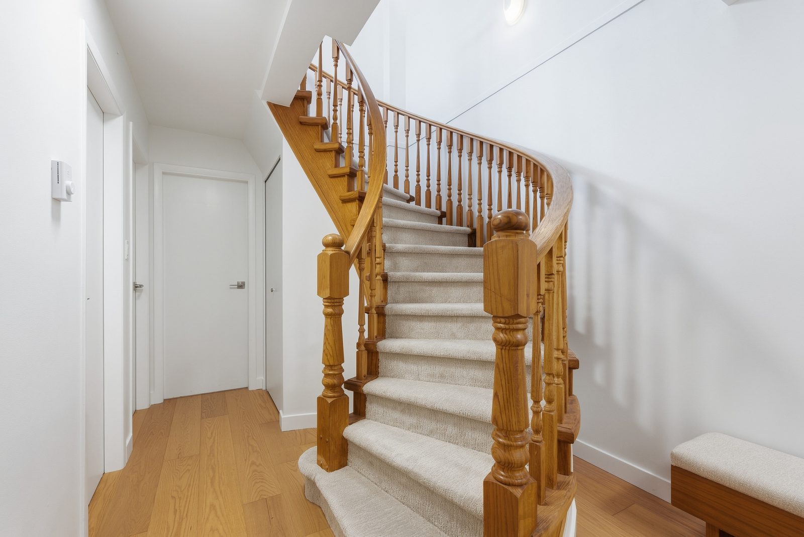 After — Pipa — Kitsilano Townhouse renovation (photo 3) · Canadian Flooring & Renovations Vancouver