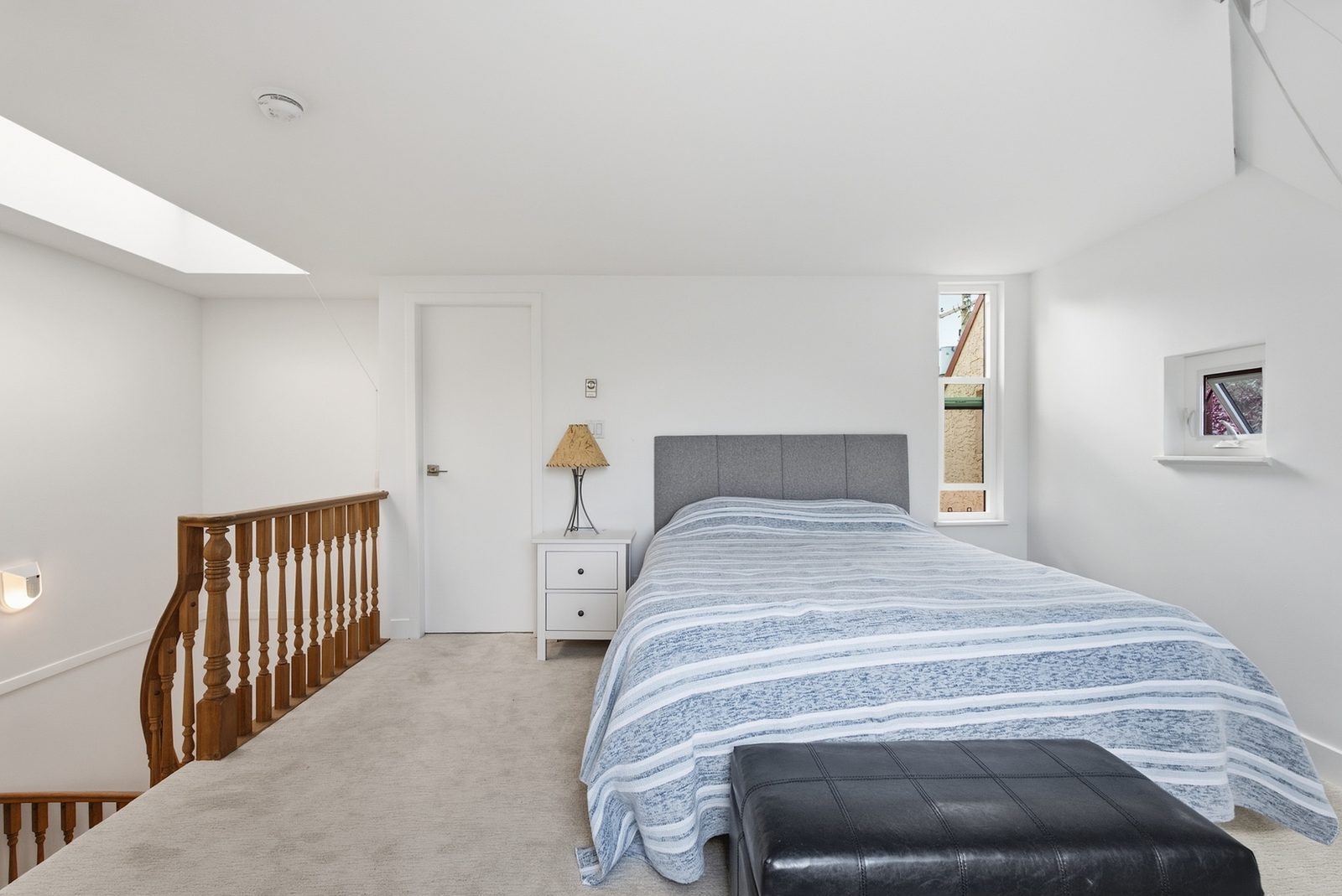 After — Pipa — Kitsilano Townhouse renovation (photo 5) · Canadian Flooring & Renovations Vancouver