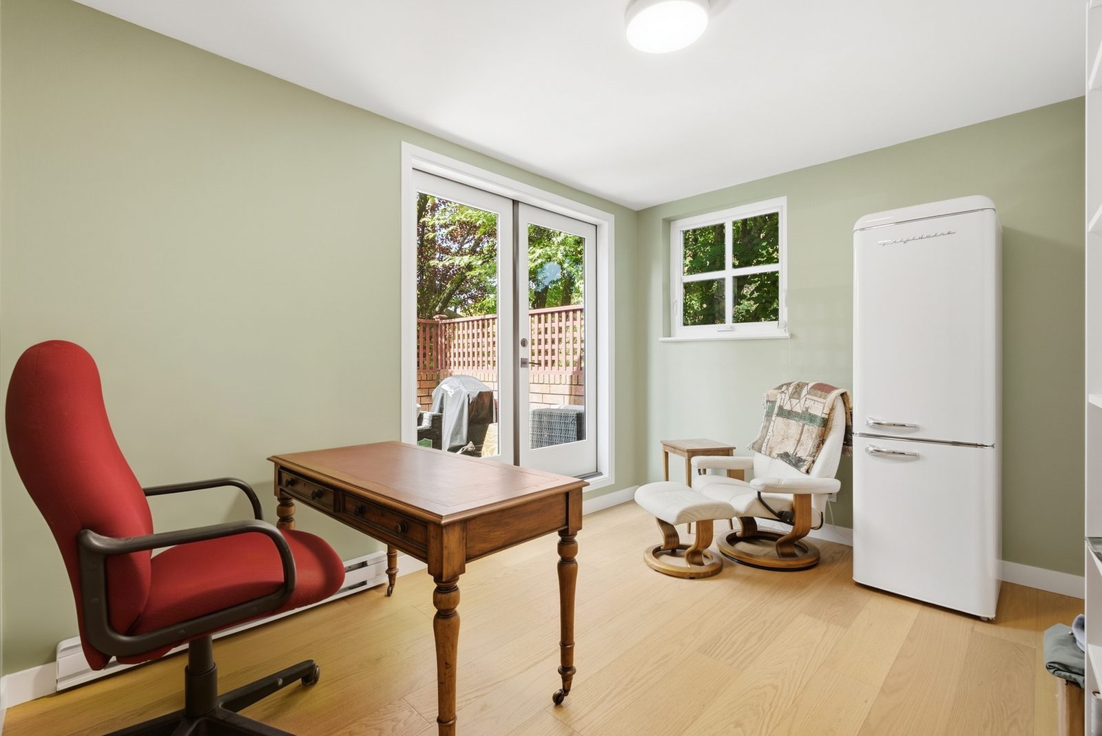 After — Pipa — Kitsilano Townhouse renovation (photo 6) · Canadian Flooring & Renovations Vancouver