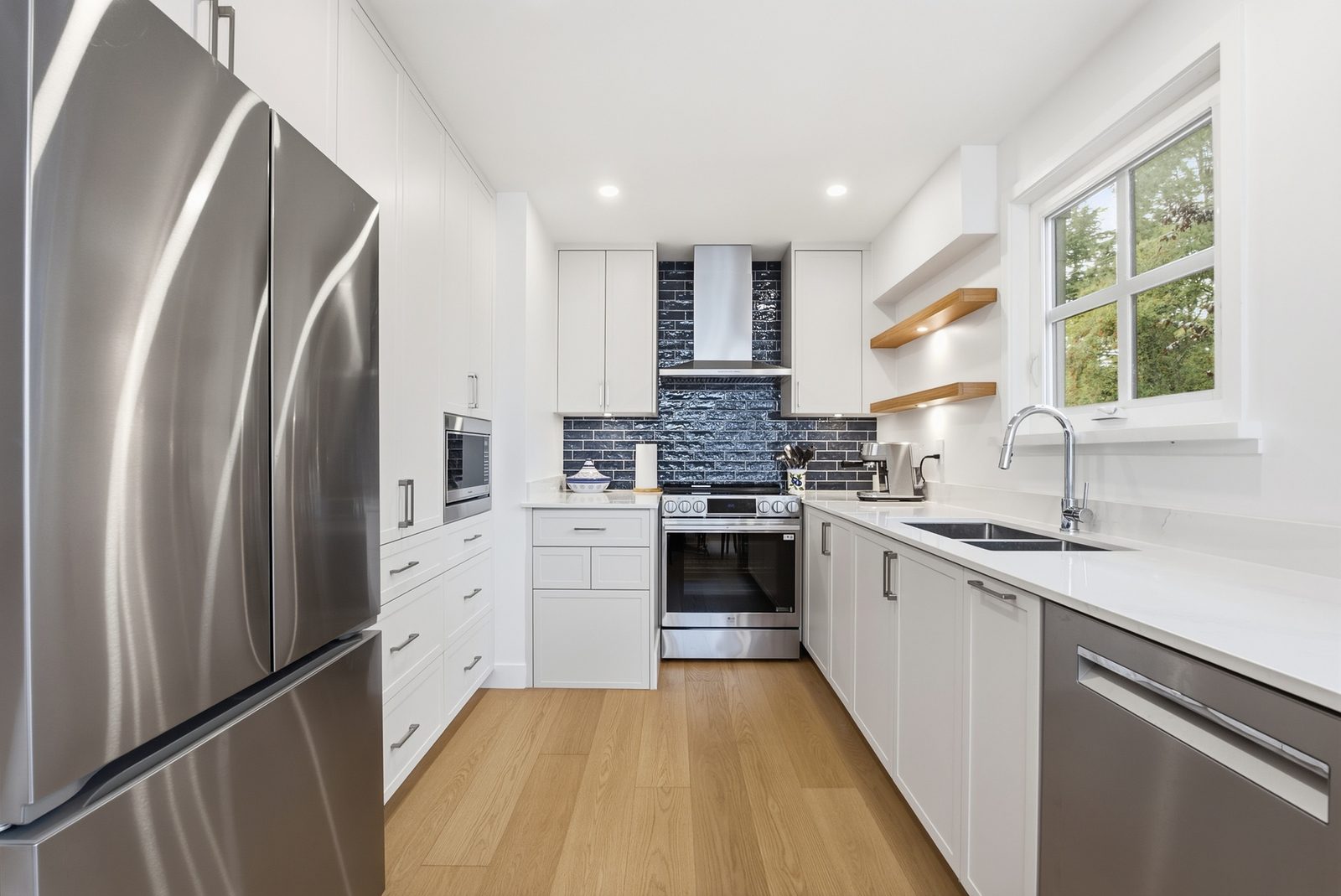 After — Pipa — Kitsilano Townhouse renovation (additional photo 1) · Canadian Flooring & Renovations Vancouver